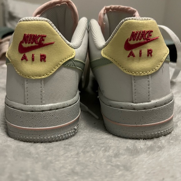 Nike Air Force 1 - Picture 5 of 9